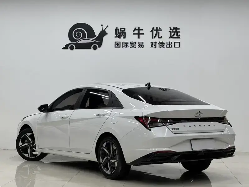 2022 Hyundai Elantra Plug-in Hybrid с пробегом 25 000 км