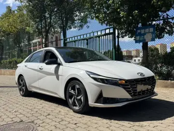 2021 Hyundai Elantra Plug-in Hybrid с пробегом 42 000 км