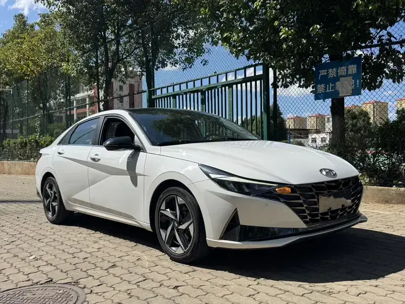 2021 Hyundai Elantra Plug-in Hybrid с пробегом 42 000 км