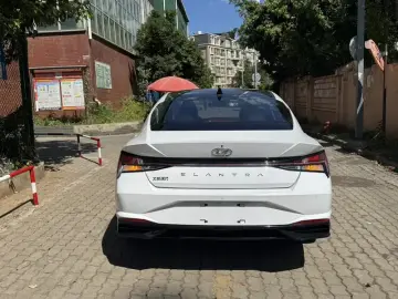 2021 Hyundai Elantra Plug-in Hybrid с пробегом 42 000 км