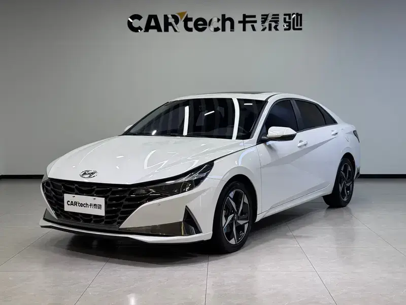 2022 Hyundai Elantra Plug-in Hybrid с пробегом 9 000 км