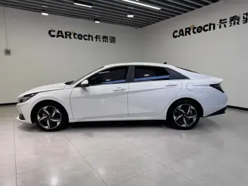 2022 Hyundai Elantra Plug-in Hybrid с пробегом 9 000 км