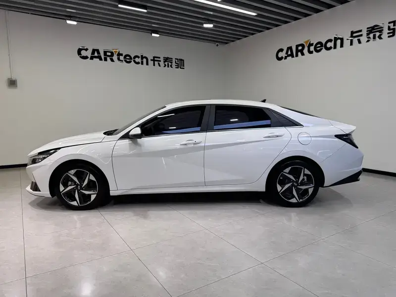 2022 Hyundai Elantra Plug-in Hybrid с пробегом 9 000 км