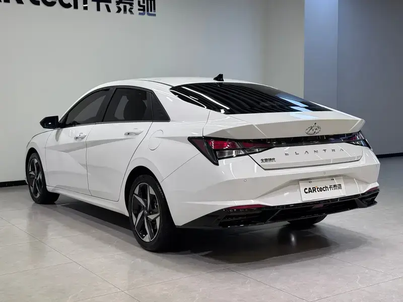 2022 Hyundai Elantra Plug-in Hybrid с пробегом 9 000 км