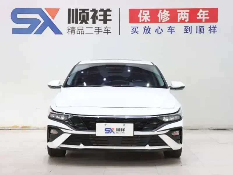 2023 Hyundai Elantra Plug-in Hybrid с пробегом 7 500 км