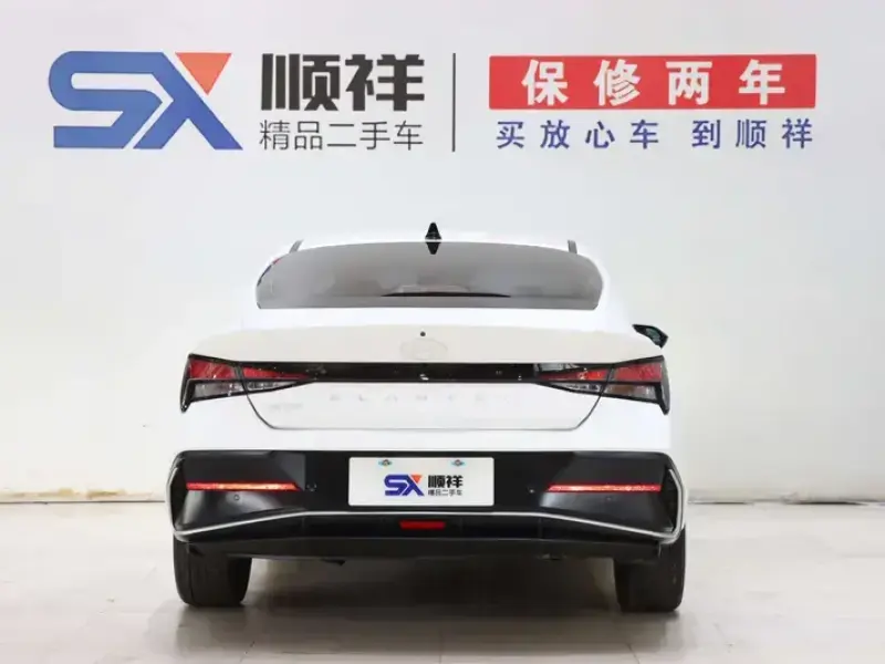 2023 Hyundai Elantra Plug-in Hybrid с пробегом 7 500 км