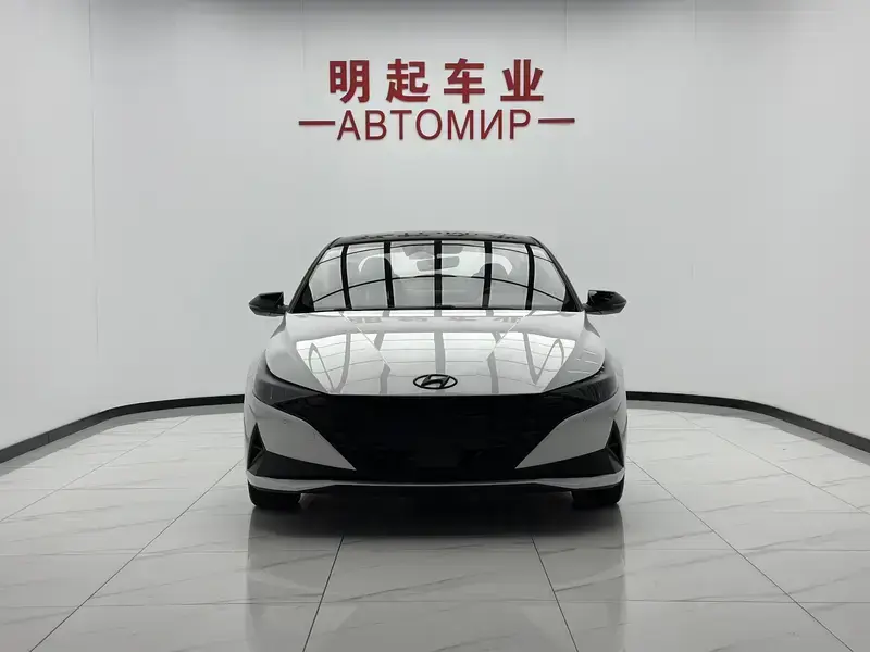 2022 Hyundai Elantra Plug-in Hybrid с пробегом 15 000 км