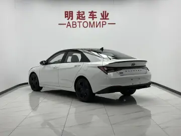 2022 Hyundai Elantra Plug-in Hybrid с пробегом 15 000 км