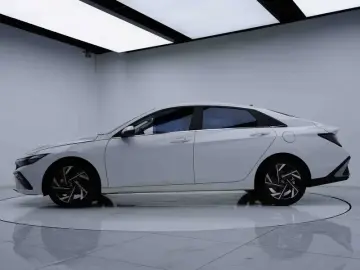 2023 Hyundai Elantra Plug-in Hybrid с пробегом 41 300 км