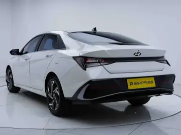 2023 Hyundai Elantra Plug-in Hybrid с пробегом 41 300 км