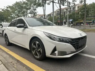 2021 Hyundai Elantra Plug-in Hybrid с пробегом 50 000 км