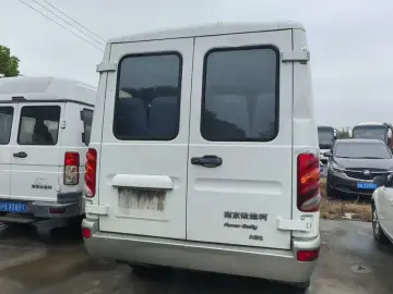 2013 Iveco Bodhi с пробегом 140 000 км