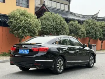2015 Honda Spirior с пробегом 140 000 км