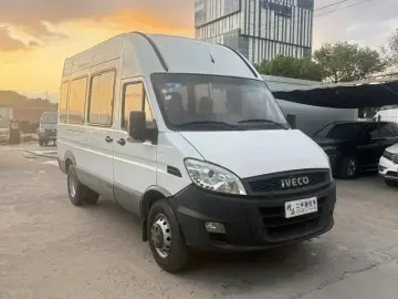 2017 Iveco Bodhi с пробегом 100 000 км