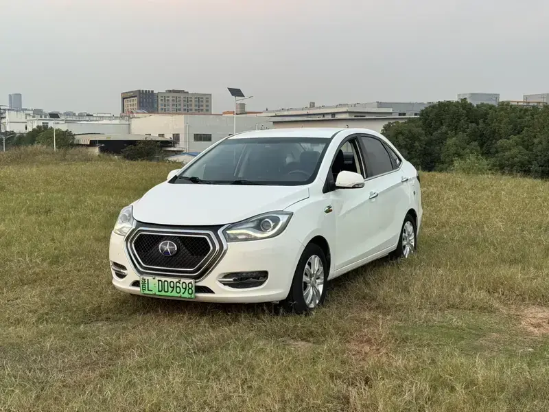 2015 JAC JAC iEV с пробегом 45 000 км