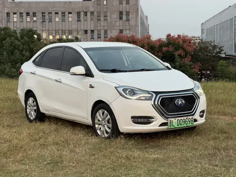 2015 JAC JAC iEV с пробегом 45 000 км