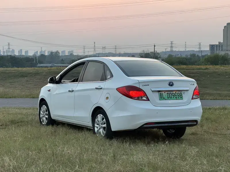 2015 JAC JAC iEV с пробегом 45 000 км