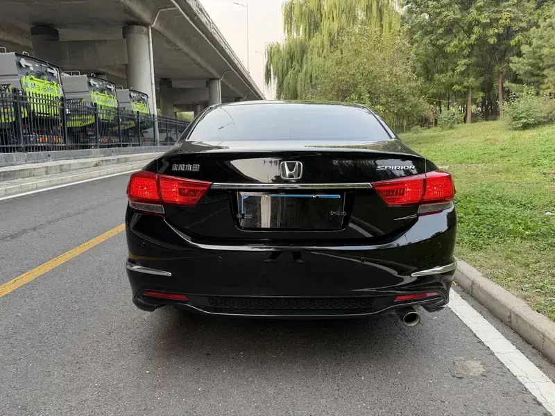 2015 Honda Spirior с пробегом 59 000 км