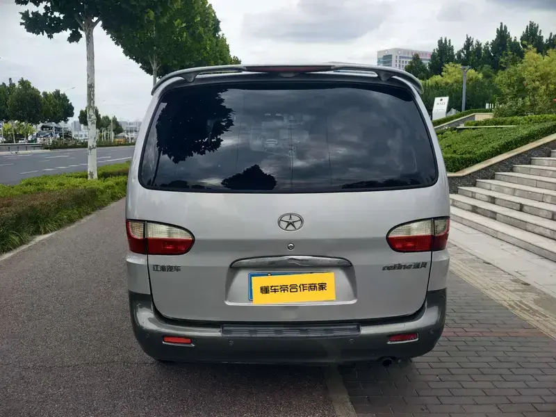 2011 JAC Refine с пробегом 121 000 км