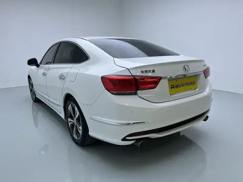 2015 Honda Spirior с пробегом 142 500 км
