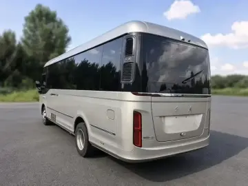 2024 Hongqi Guoyue с пробегом 12 000 км