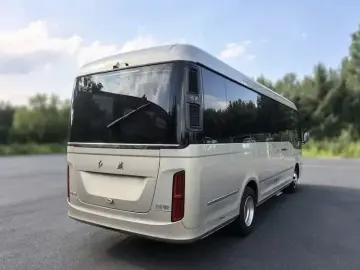 2024 Hongqi Guoyue с пробегом 12 000 км