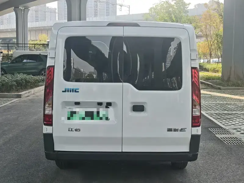 2025 JMC E-Fushun с пробегом 18 000 км