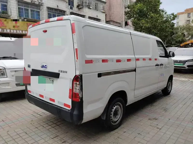 2023 JAC Blue Cat с пробегом 50 000 км