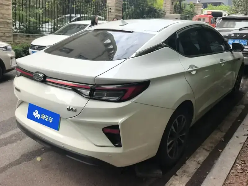 2020 JAC JAC iC5 с пробегом 49 000 км