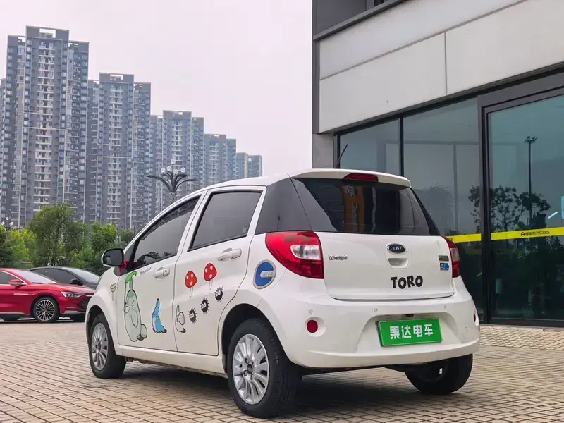 2018 JAC JAC iEV6E с пробегом 45 000 км