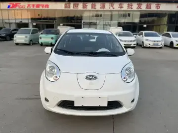 2017 JAC JAC iEV6E с пробегом 30 000 км