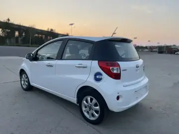 2017 JAC JAC iEV6E с пробегом 30 000 км
