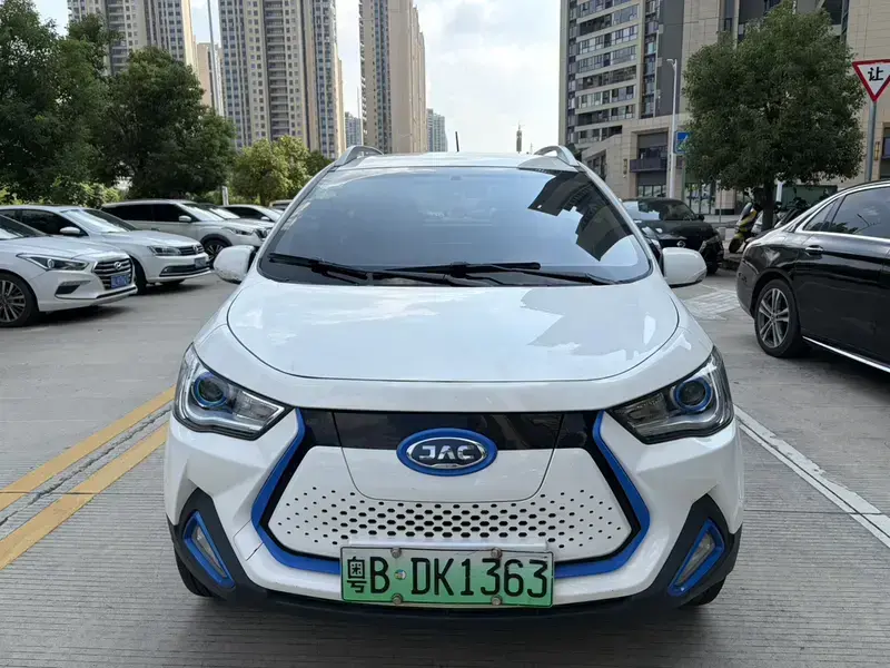 2018 JAC JAC iEV6E с пробегом 73 000 км