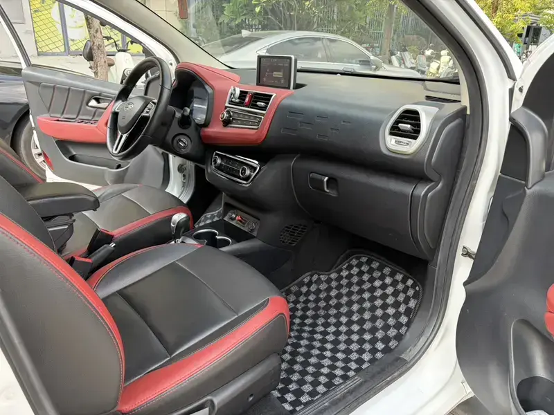 2018 JAC JAC iEV6E с пробегом 73 000 км