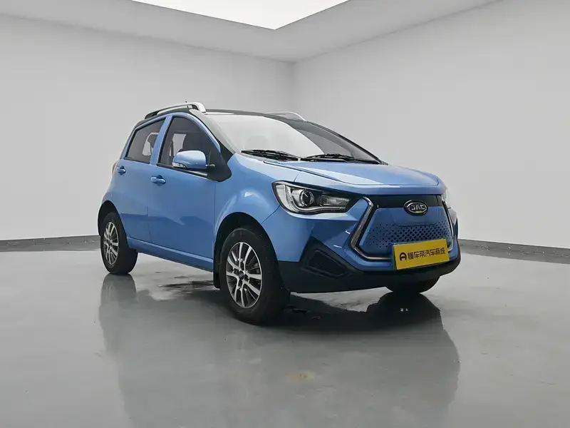 2020 JAC JAC iEV6E с пробегом 9 000 км
