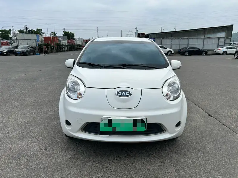 2018 JAC JAC iEV6E с пробегом 90 000 км