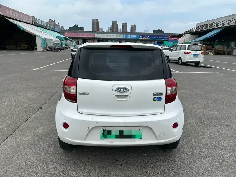 2018 JAC JAC iEV6E с пробегом 90 000 км