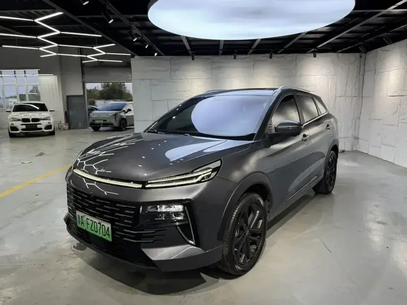 2023 JAC JAC QX PHEV с пробегом 28 000 км