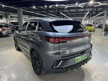 2023 JAC JAC QX PHEV с пробегом 28 000 км