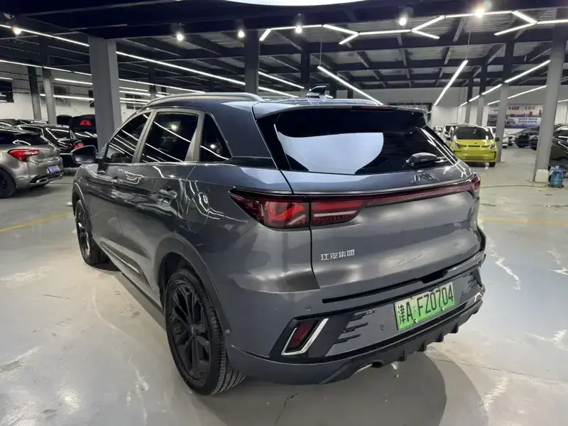 2023 JAC JAC QX PHEV с пробегом 28 000 км