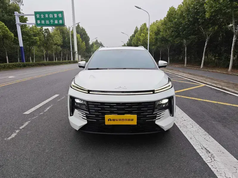 2023 JAC JAC QX PHEV с пробегом 34 000 км