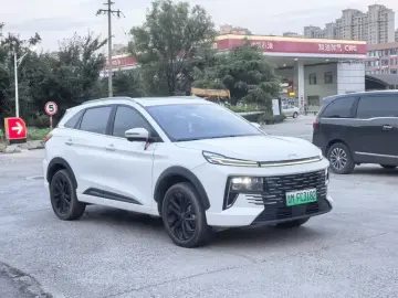2023 JAC JAC QX PHEV с пробегом 43 000 км