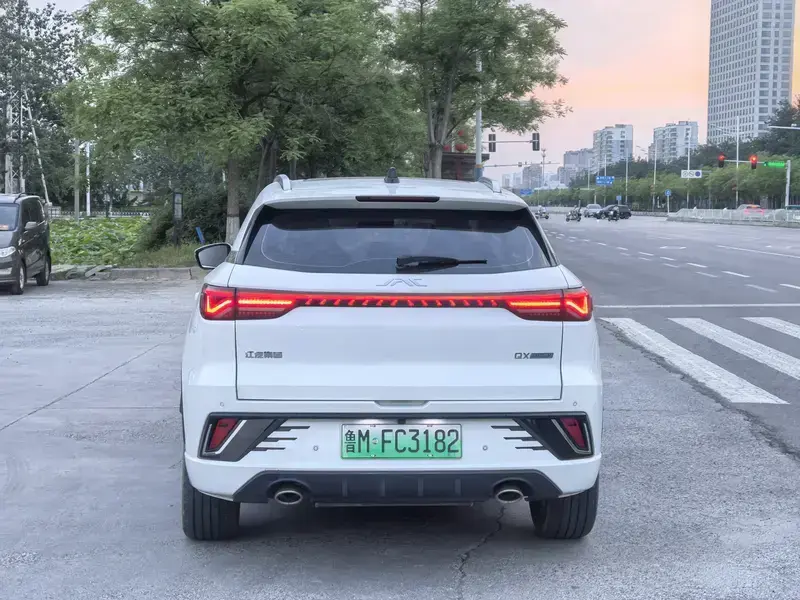 2023 JAC JAC QX PHEV с пробегом 43 000 км