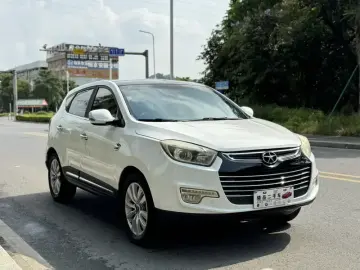 2015 JAC Refine S5 с пробегом 80 000 км
