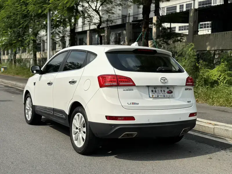 2015 JAC Refine S5 с пробегом 80 000 км