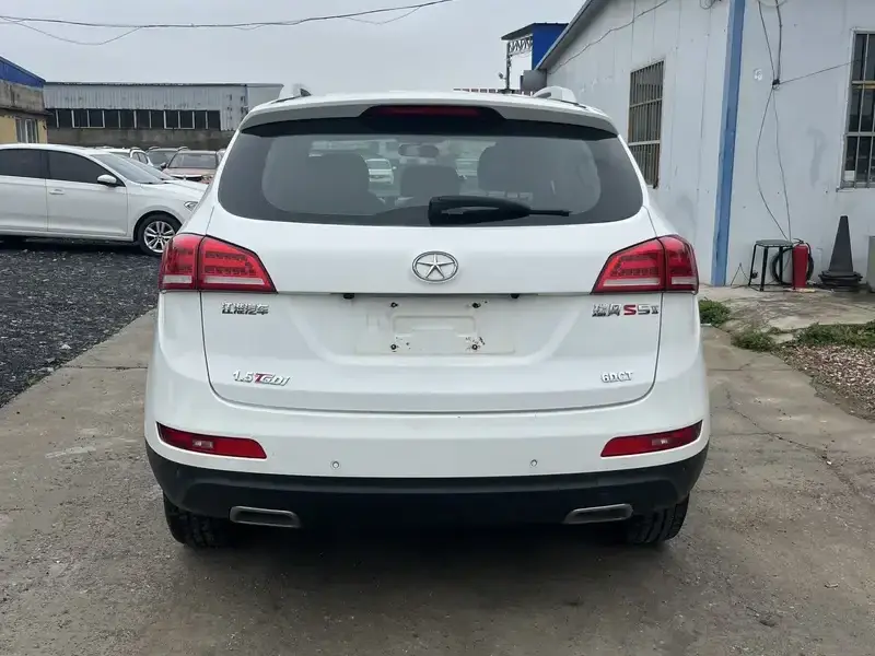 2017 JAC Refine S5 с пробегом 90 000 км