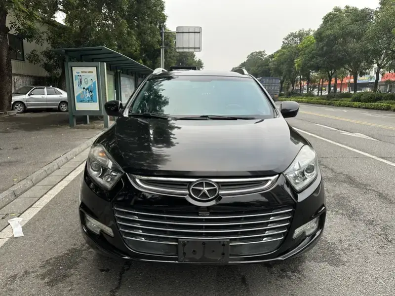 2015 JAC Refine S5 с пробегом 88 000 км