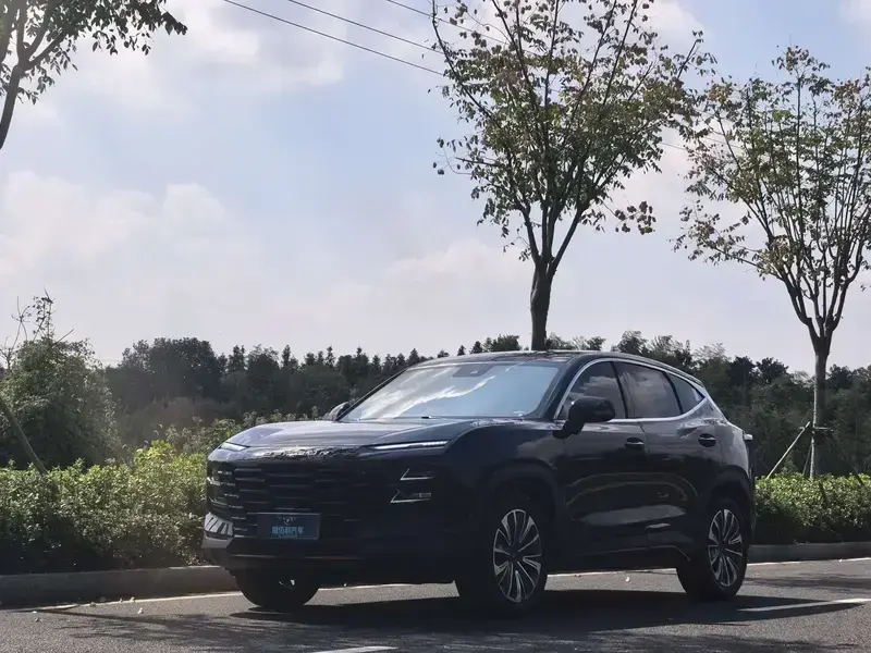2023 JETOUR Dasheng i-DM с пробегом 35 000 км