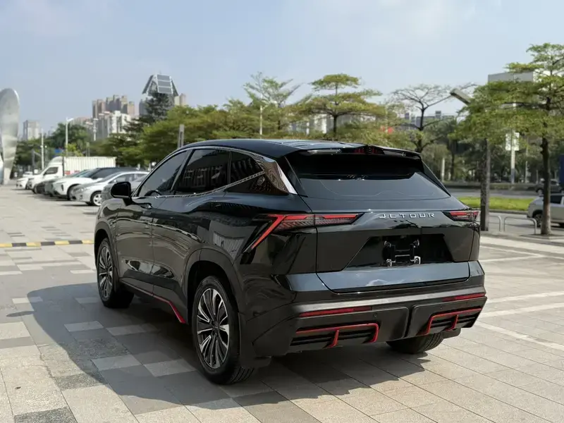 2023 JETOUR Dasheng i-DM с пробегом 26 000 км