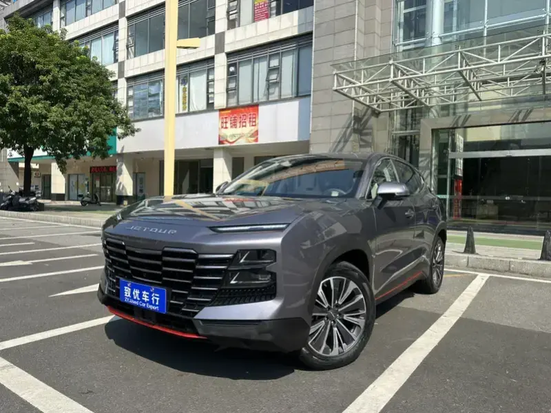 2024 JETOUR Dasheng i-DM с пробегом 36 000 км